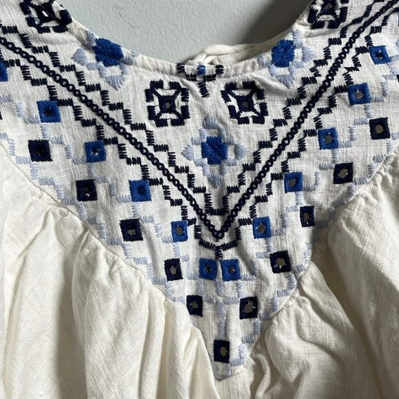 NWOT FP FREE PEOPLE
Joni Embroidered Top - Blue & White - Picture 8 of 10